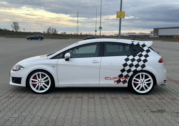 Seat Leon cena 45000 przebieg: 172000, rok produkcji 2010 z Września małe 172